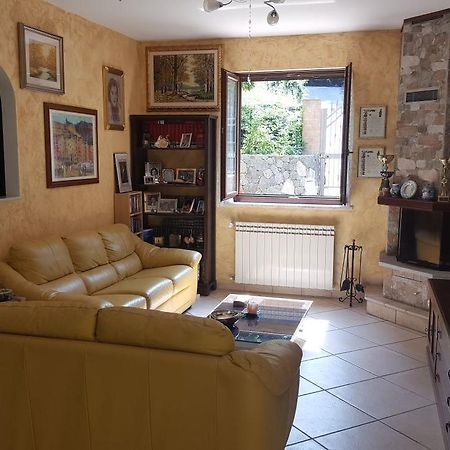 B&B La Taverna Degli Angeli Vezzi Portio 外观 照片