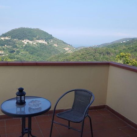 B&B La Taverna Degli Angeli Vezzi Portio 外观 照片