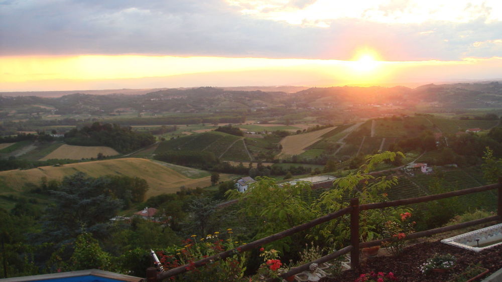 B&B La Taverna Degli Angeli Vezzi Portio 外观 照片