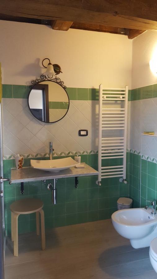 B&B La Taverna Degli Angeli Vezzi Portio 外观 照片